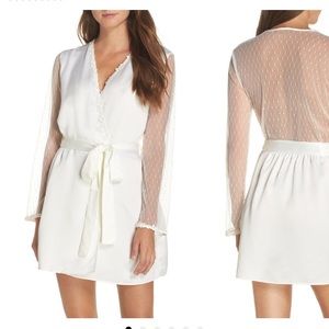 Flora nikrooz showstopper robe